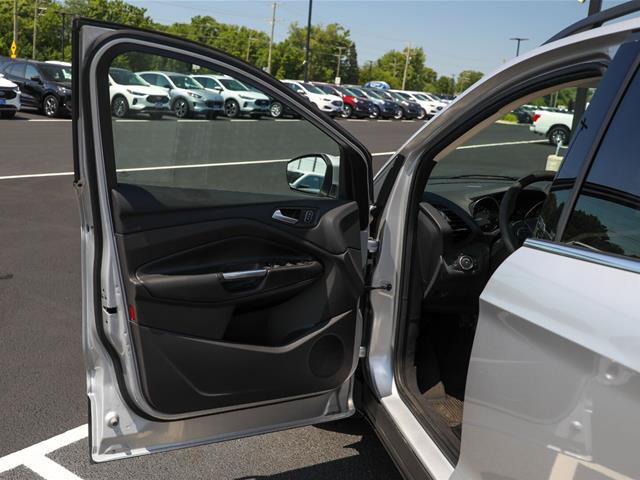 Certified 2018 Ford Escape SE w/ Ford Safe & Smart Package FWD image 17