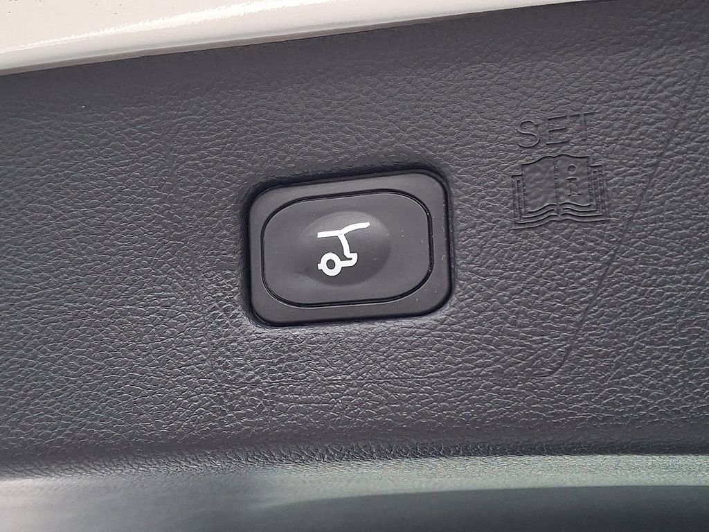 Certified 2023 Ford Edge Titanium w/ Equipment Group 301A image 31