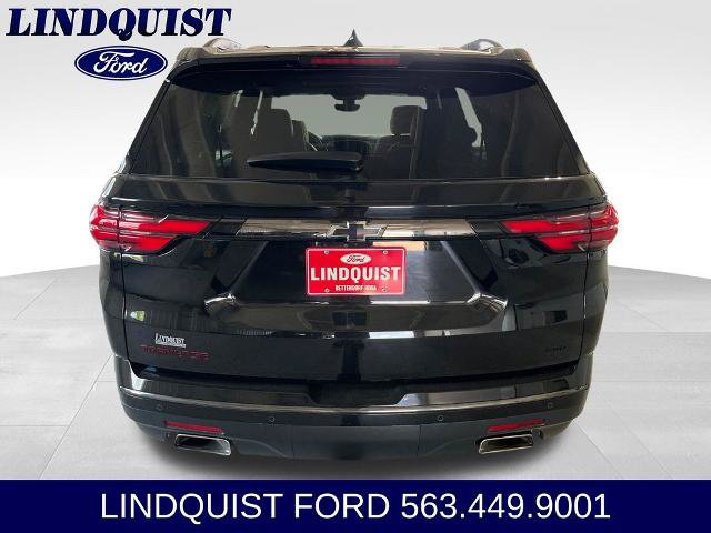 Used 2023 Chevrolet Traverse Premier w/ Redline Edition AWD/4WD image 3
