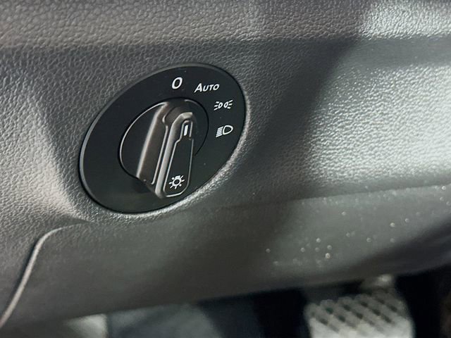 Used 2020 Volkswagen Jetta SE w/ SE Cold Weather Package image 11