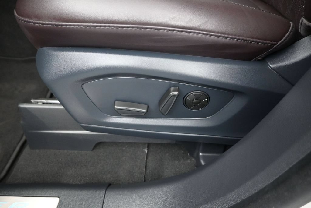 Certified 2025 Ford Explorer Platinum RWD image 20
