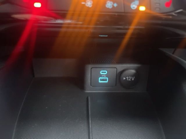 Certified 2022 Ford Escape SEL w/ SEL Stealth AWD Package image 29