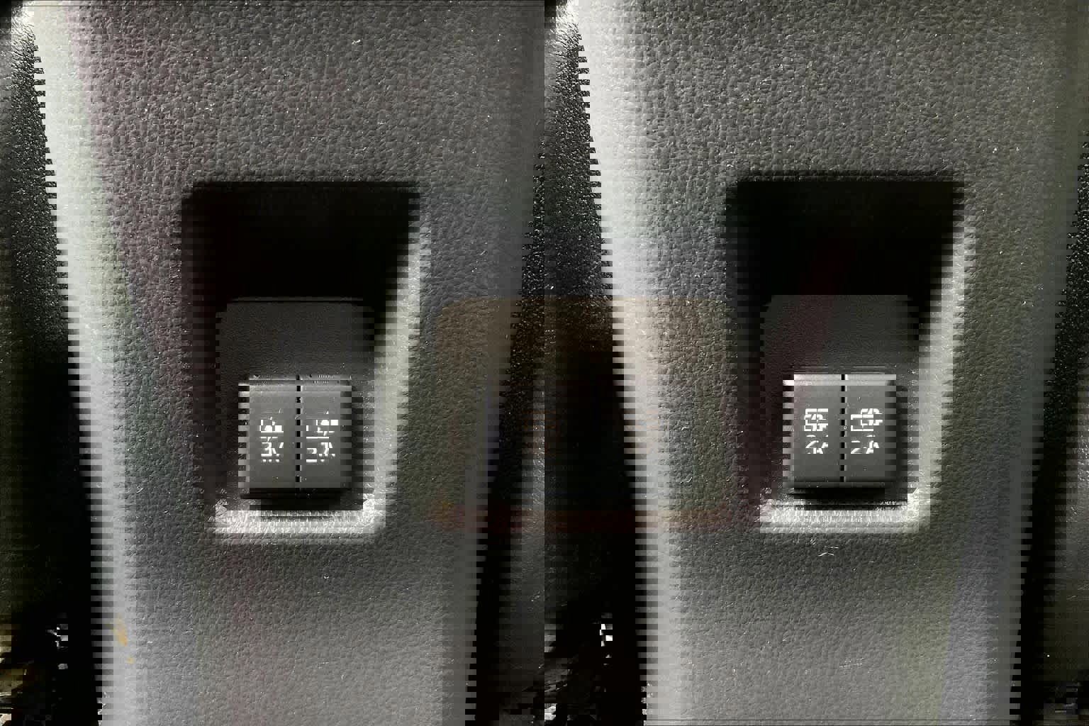 Used 2020 Toyota RAV4 XLE image 33