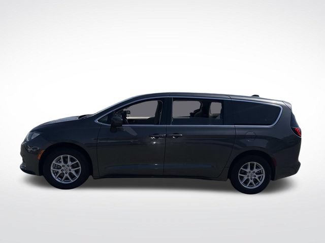 Used 2023 Chrysler Voyager LX FWD video 2
