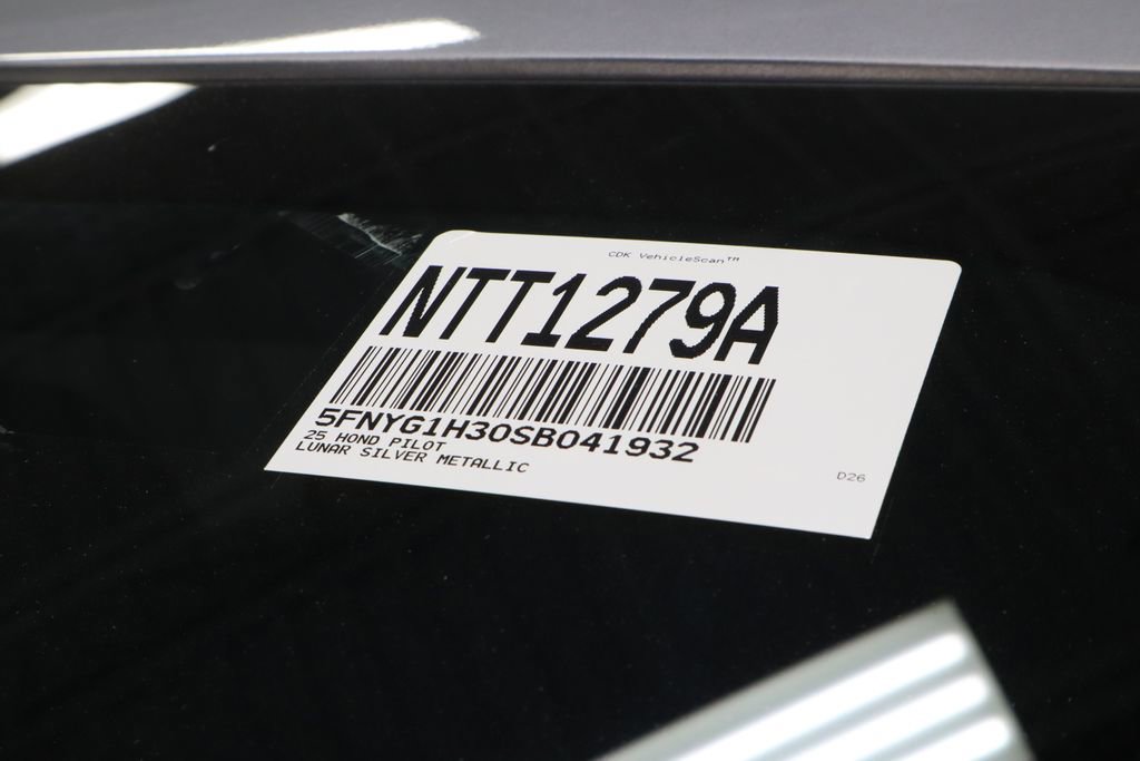Used 2025 Honda Pilot Sport image 37