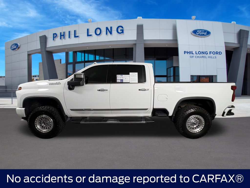 Used 2024 Chevrolet Silverado 2500 High Country w/ High Country Premium Package AWD/4WD image 2