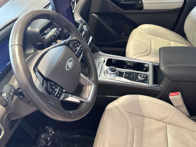 Certified 2022 Ford Explorer Platinum w/ Technology Package image 20