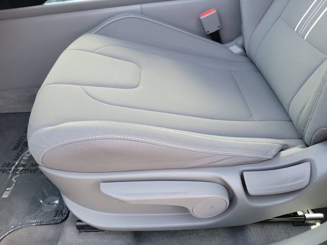 Used 2023 Hyundai Elantra SEL FWD image 21