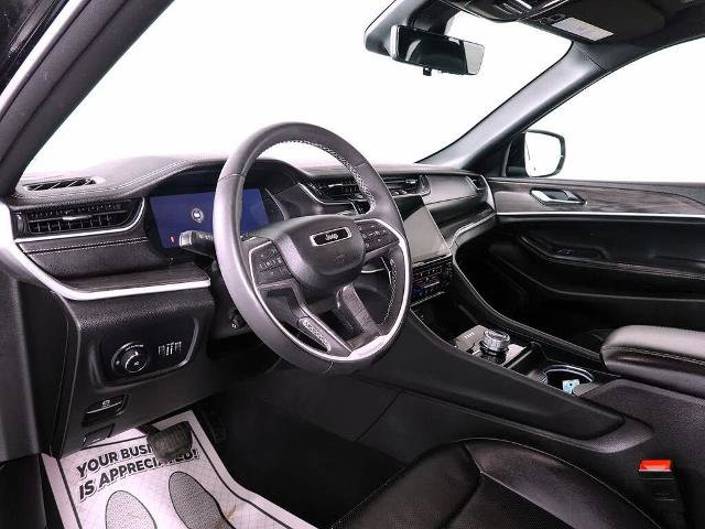 Used 2024 Jeep Grand Cherokee Limited w/ Luxury Tech Group II AWD/4WD image 10