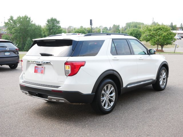 Certified 2023 Ford Explorer XLT w/ Equipment Group 202A AWD/4WD image 5