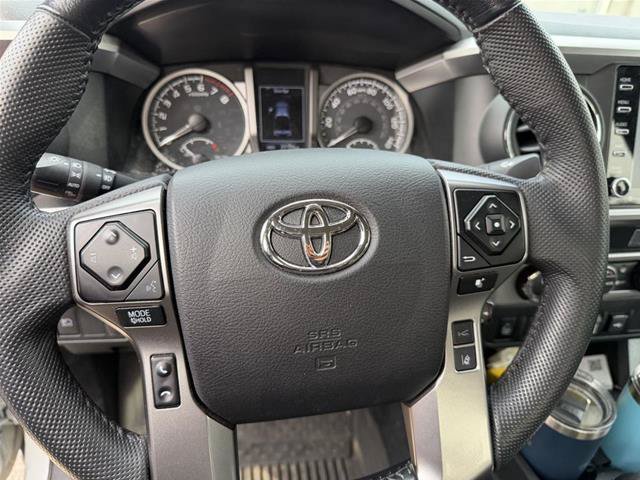 Used 2022 Toyota Tacoma SR5 w/ Technology Package AWD/4WD image 17