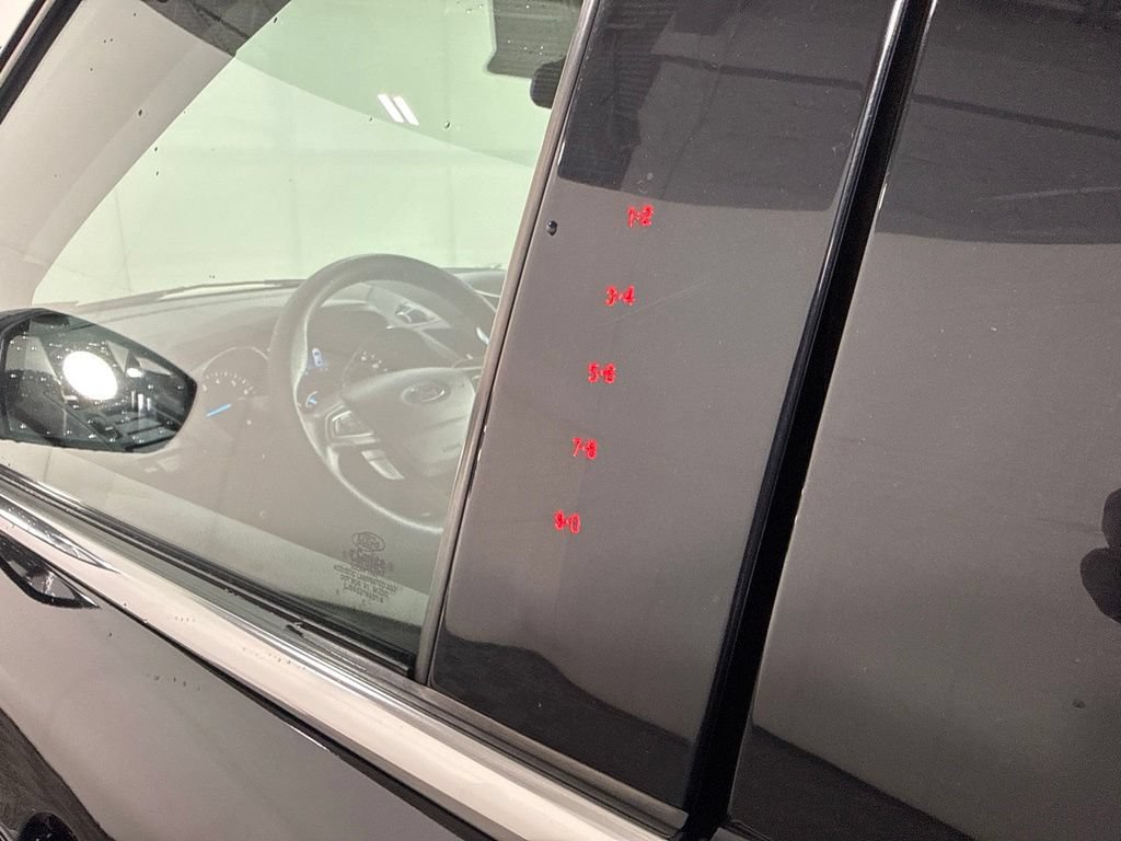 Certified 2019 Ford Escape SE FWD image 13