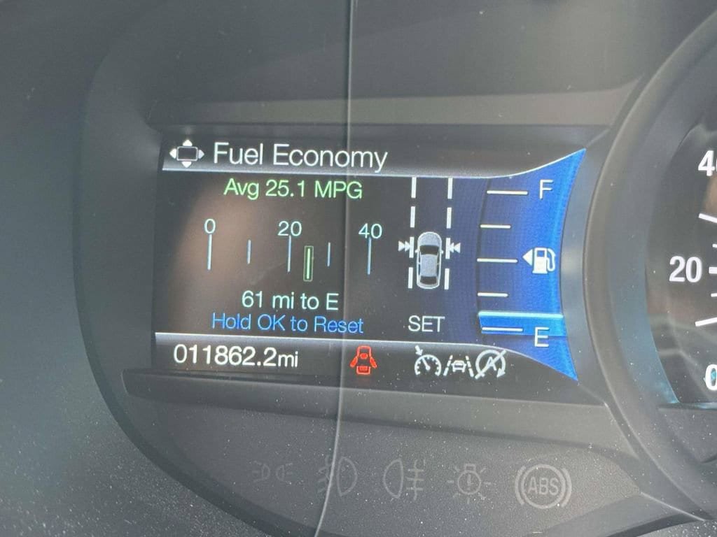 Certified 2024 Ford Edge ST-Line AWD/4WD image 12