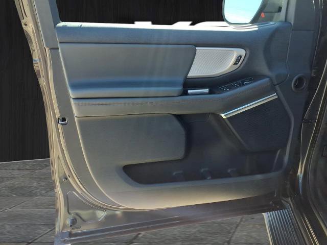 Certified 2025 Ford Expedition Active image 22