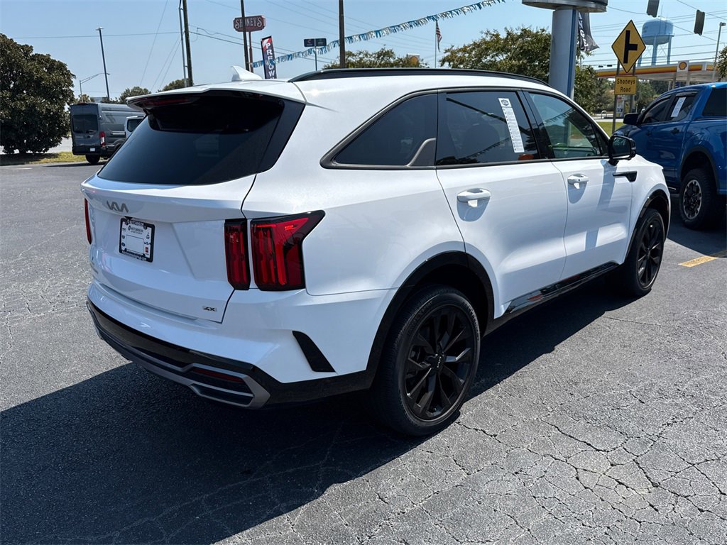 Used 2023 Kia Sorento SX image 3