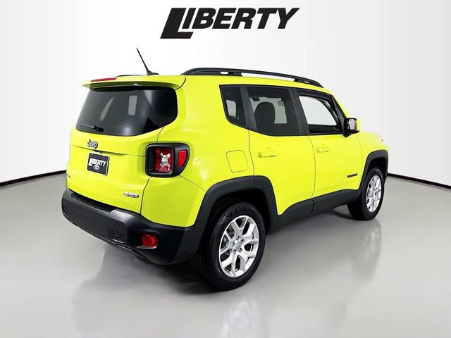 Used 2017 Jeep Renegade Latitude w/ Cold Weather Group image 7