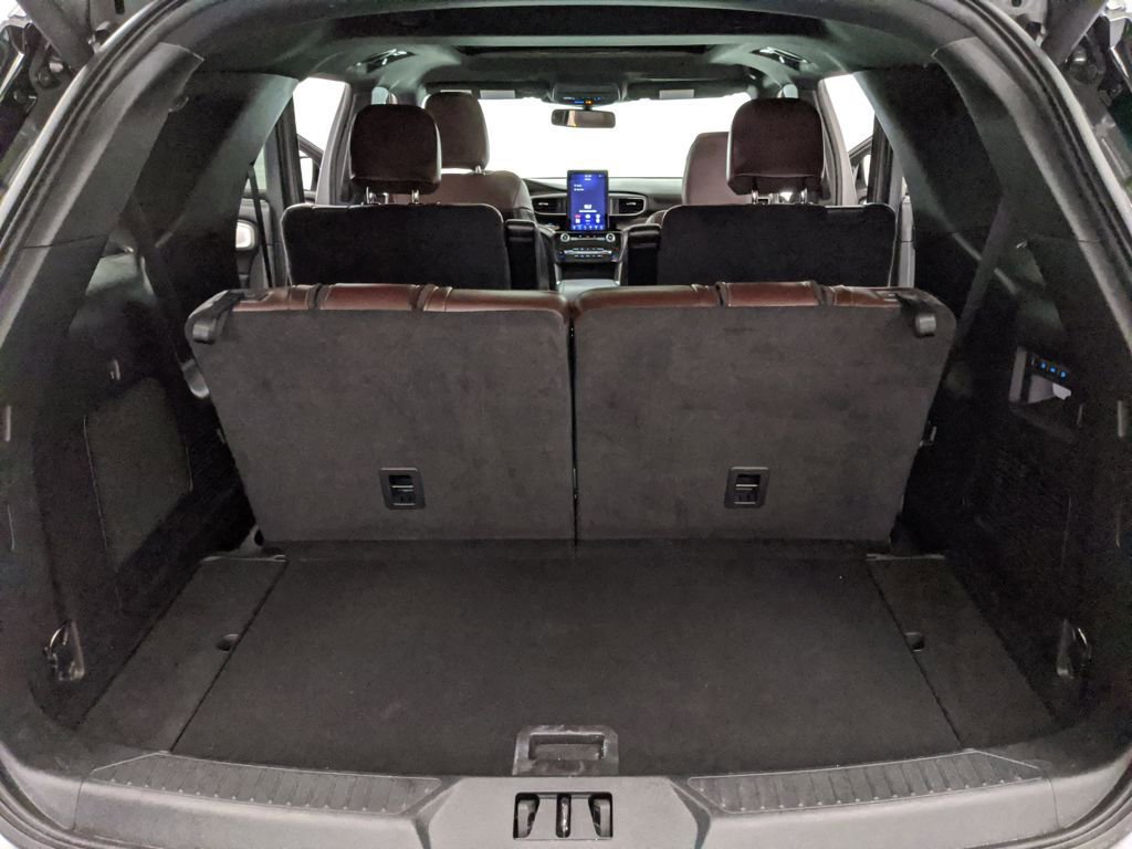 Certified 2023 Ford Explorer Platinum w/ Technology Package image 19
