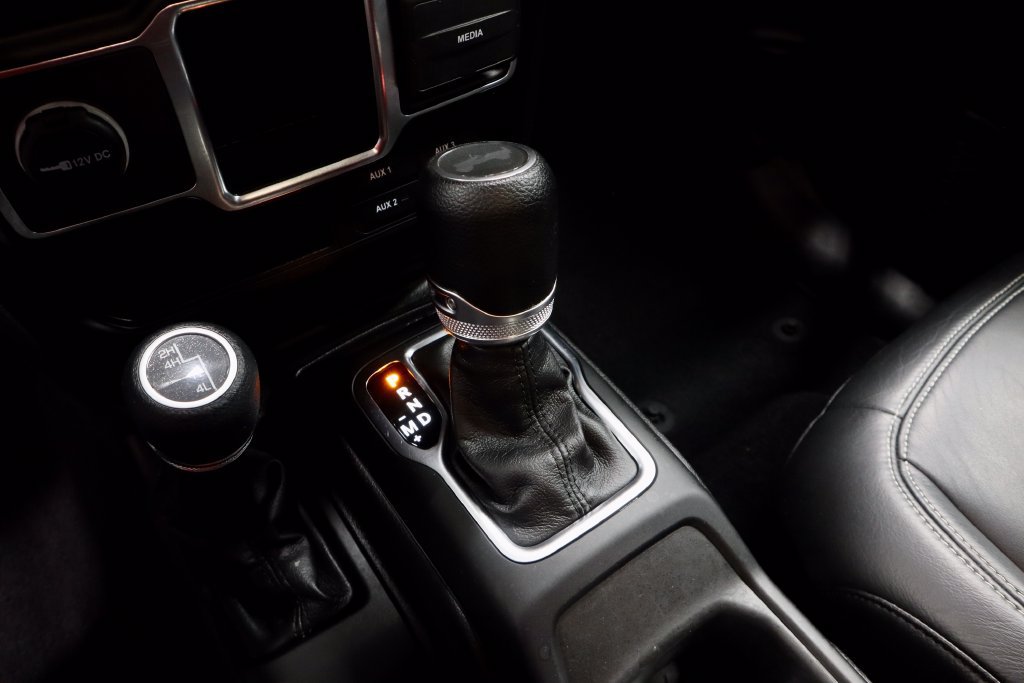 Used 2023 Jeep Wrangler Unlimited Sport AWD/4WD image 32