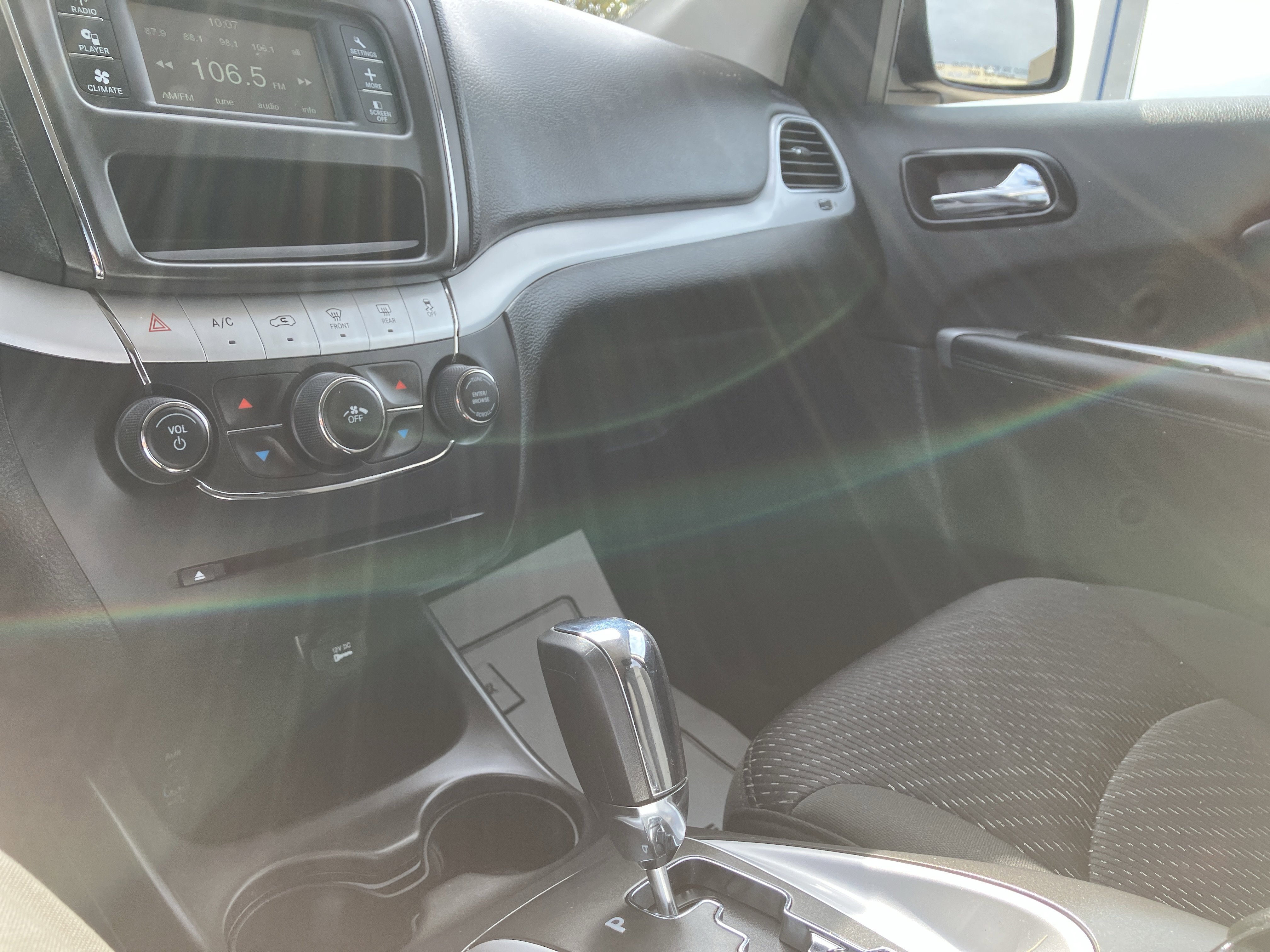 Used 2020 Dodge Journey SE image 25