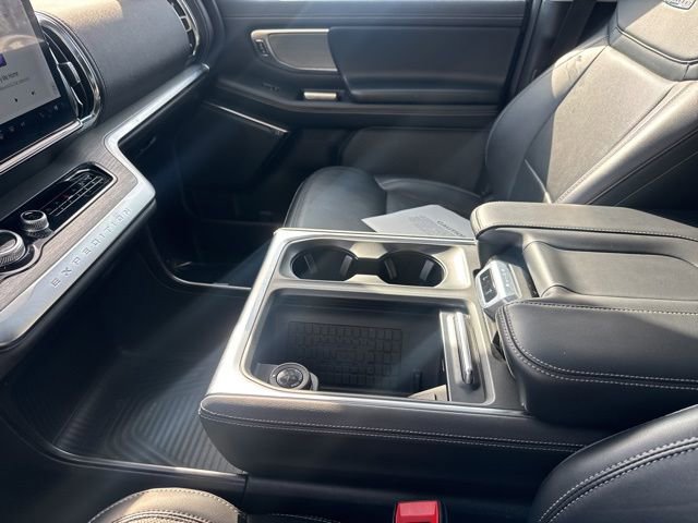 Certified 2025 Ford Expedition Platinum image 28
