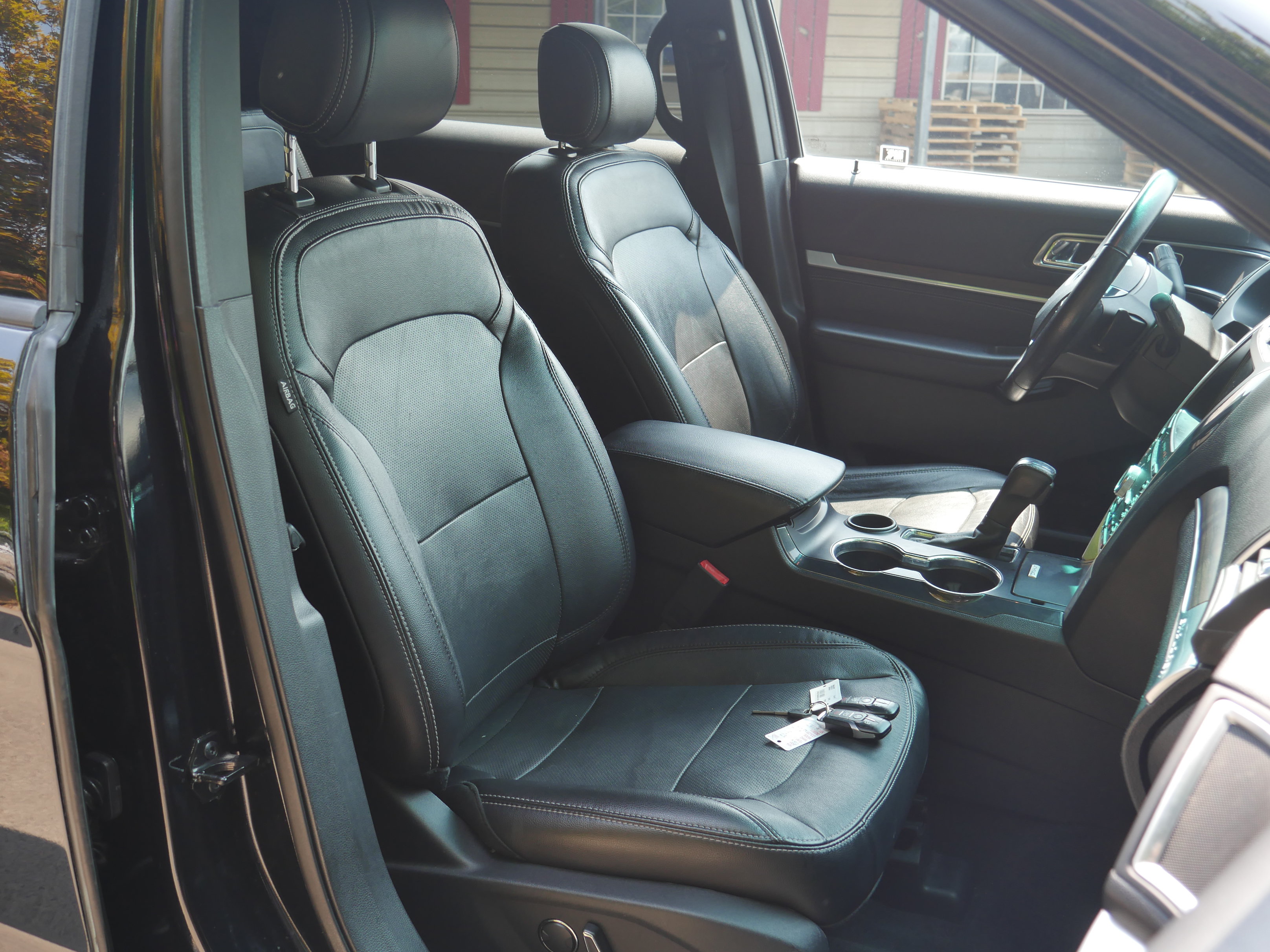 Certified 2017 Ford Explorer Limited FWD image 25