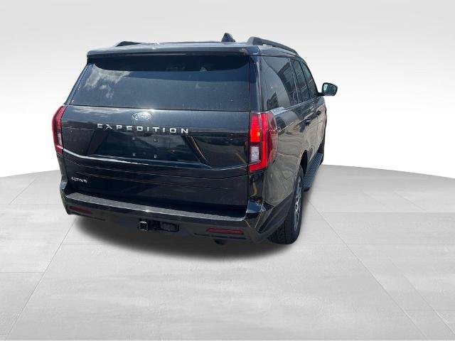 Certified 2025 Ford Expedition Active AWD/4WD image 5