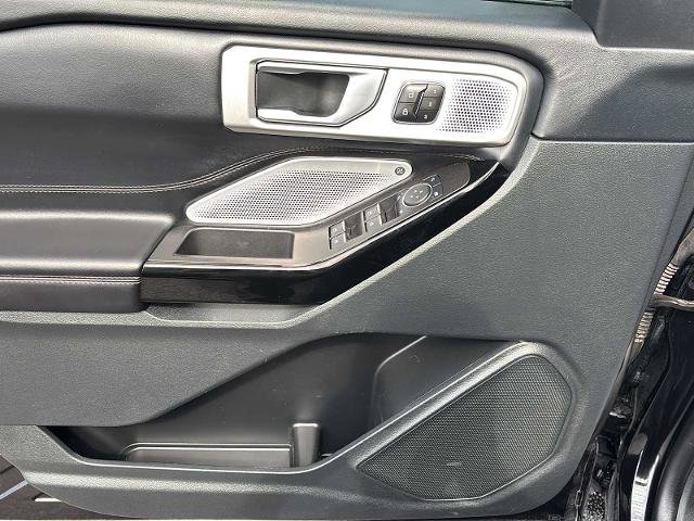 Certified 2023 Ford Explorer Platinum w/ Technology Package AWD/4WD image 29