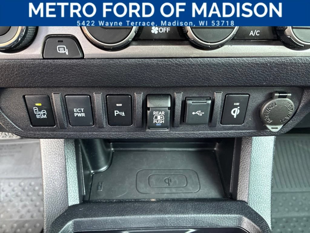 Used 2021 Toyota Tacoma Limited AWD/4WD image 25