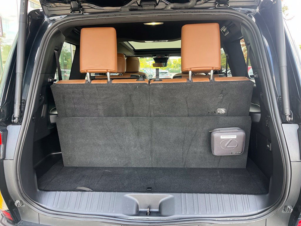 Used 2024 Lexus GX 550 w/ Accessory Package (Z1) AWD/4WD image 12