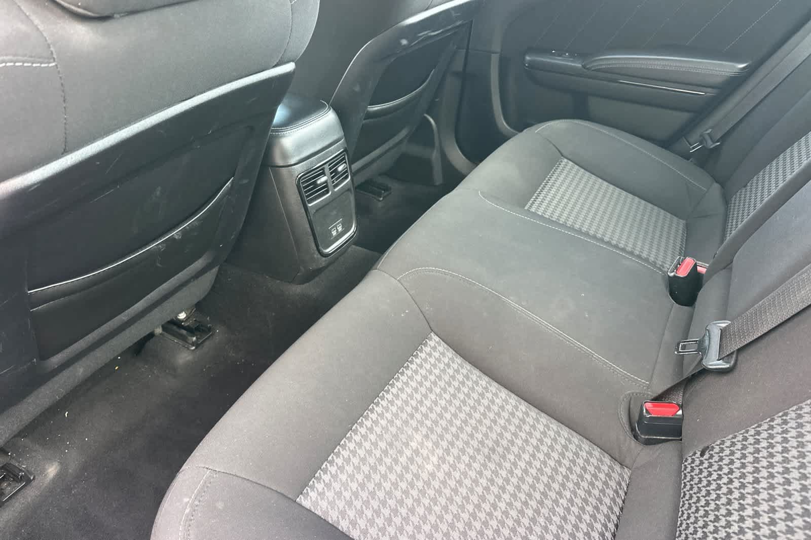Used 2022 Dodge Charger GT w/ Blacktop Package RWD image 4