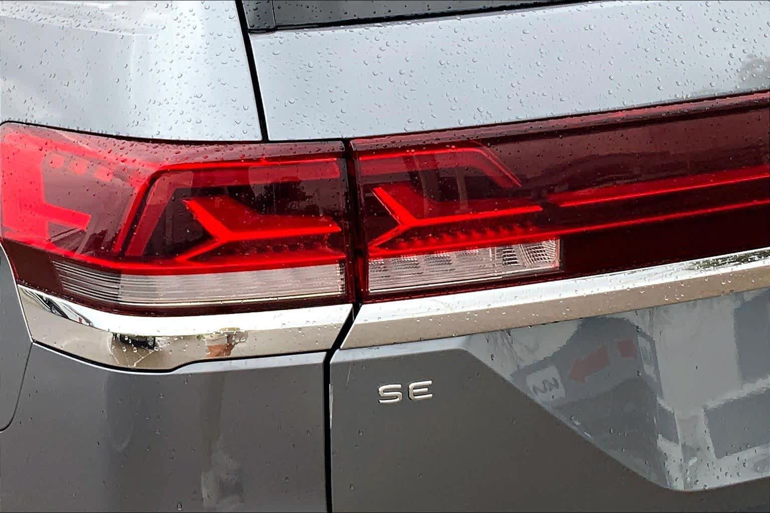 Used 2025 Volkswagen Atlas SE FWD image 29