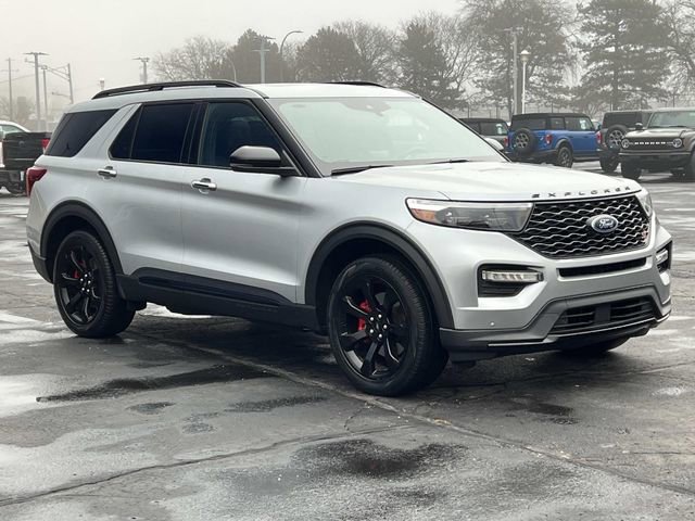 Certified 2024 Ford Explorer ST w/ Equipment Group 401A image 7