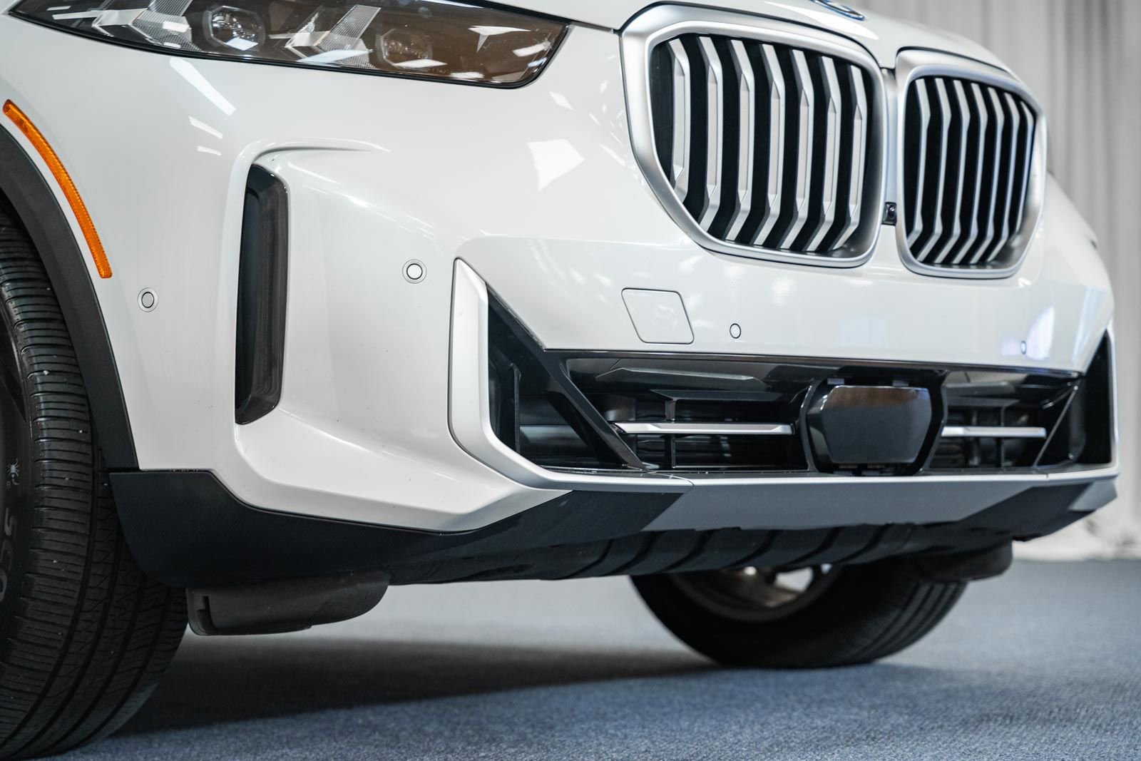 Used 2024 BMW X5 xDrive50e image 10