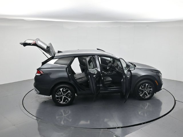 Used 2025 Kia Sportage EX AWD/4WD image 48