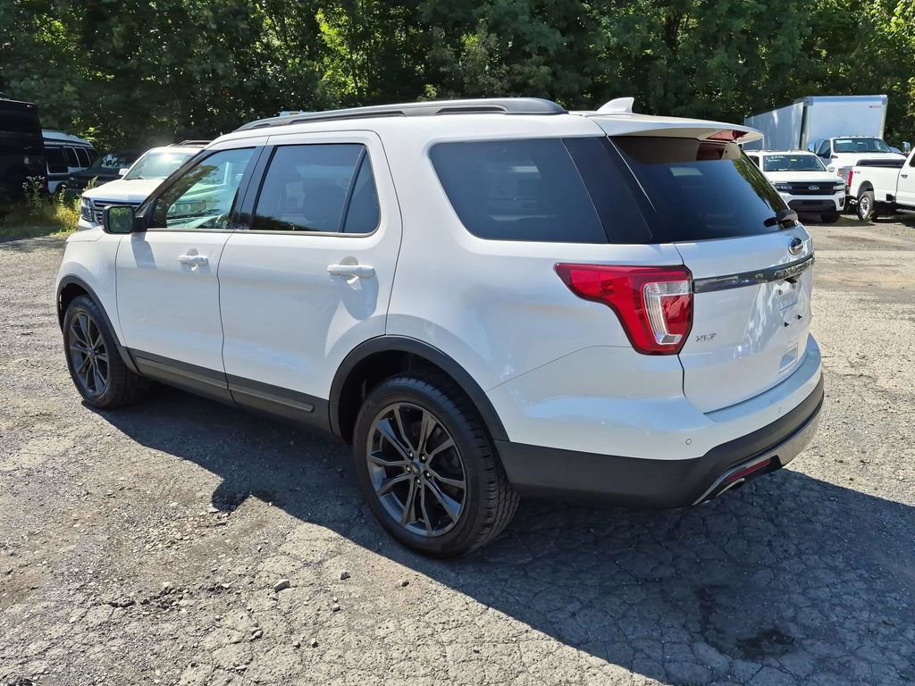 Certified 2017 Ford Explorer XLT w/ Equipment Group 202A AWD/4WD image 7
