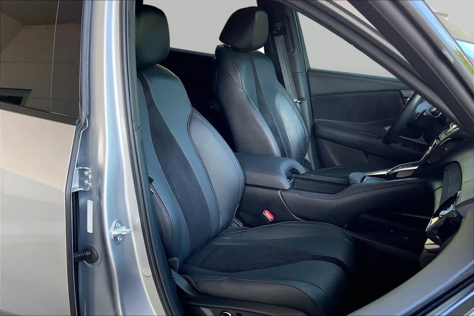 Used 2023 Acura RDX w/ Advance Package FWD image 9