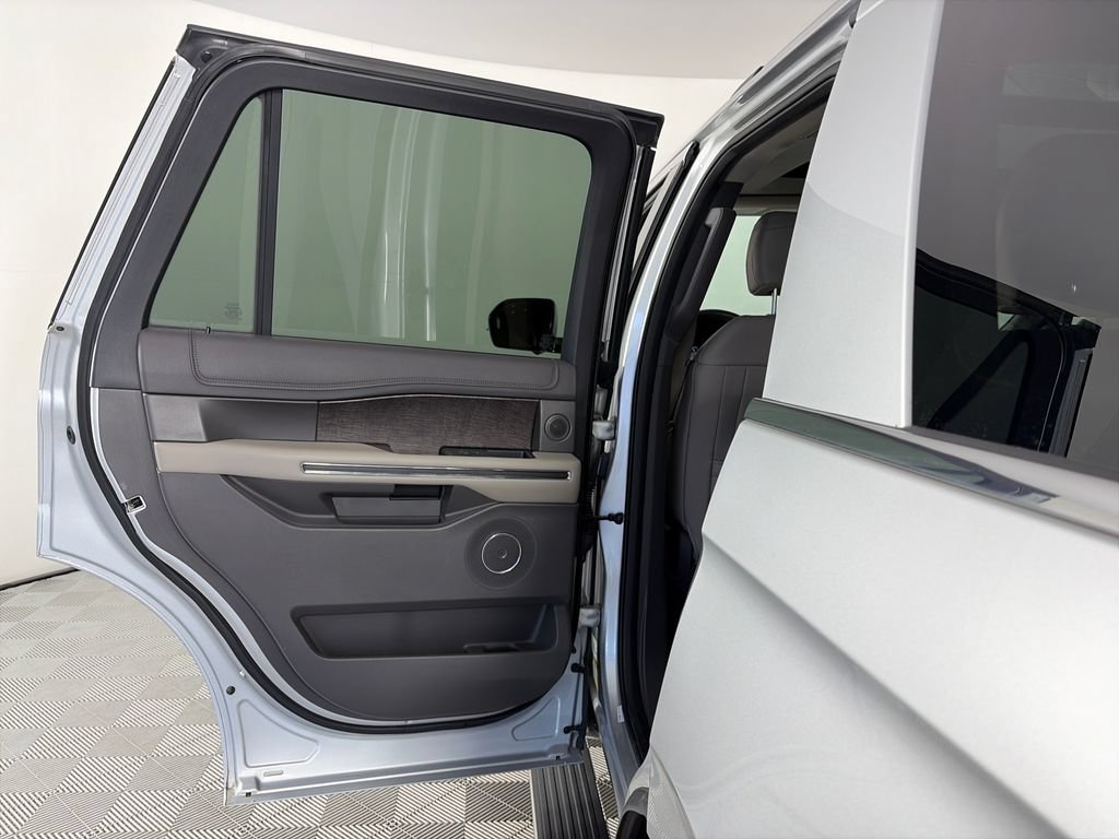 Certified 2018 Ford Expedition Limited w/ Equipment Group 302A AWD/4WD image 12