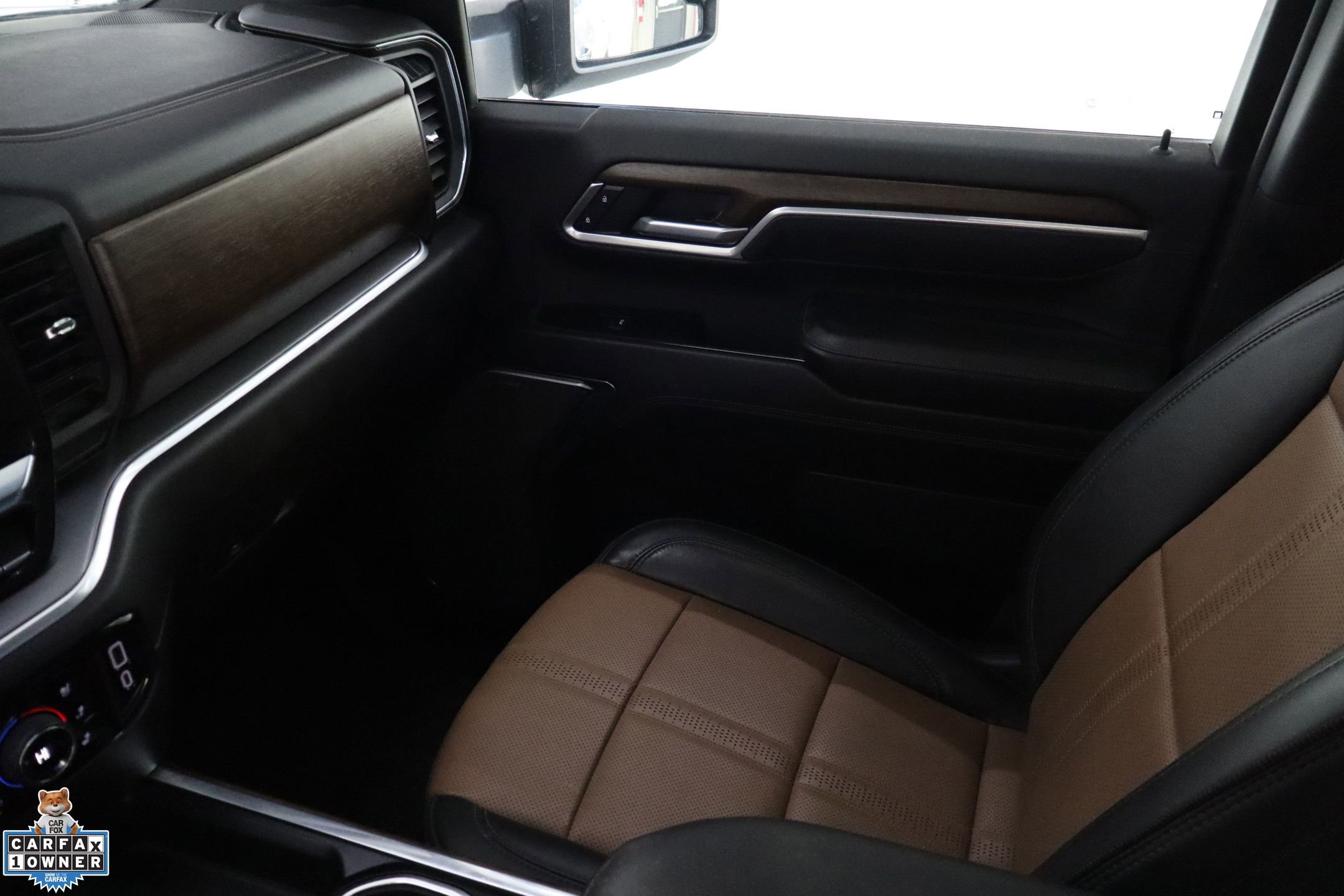 Used 2024 Chevrolet Silverado 3500 High Country w/ High Country Premium Package image 24