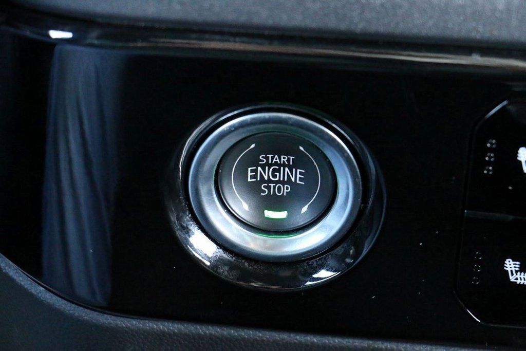 Used 2024 GMC Sierra 1500 Elevation image 16