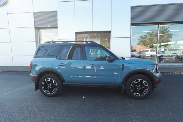 Certified 2023 Ford Bronco Sport Outer Banks w/ Tech Package AWD/4WD image 2