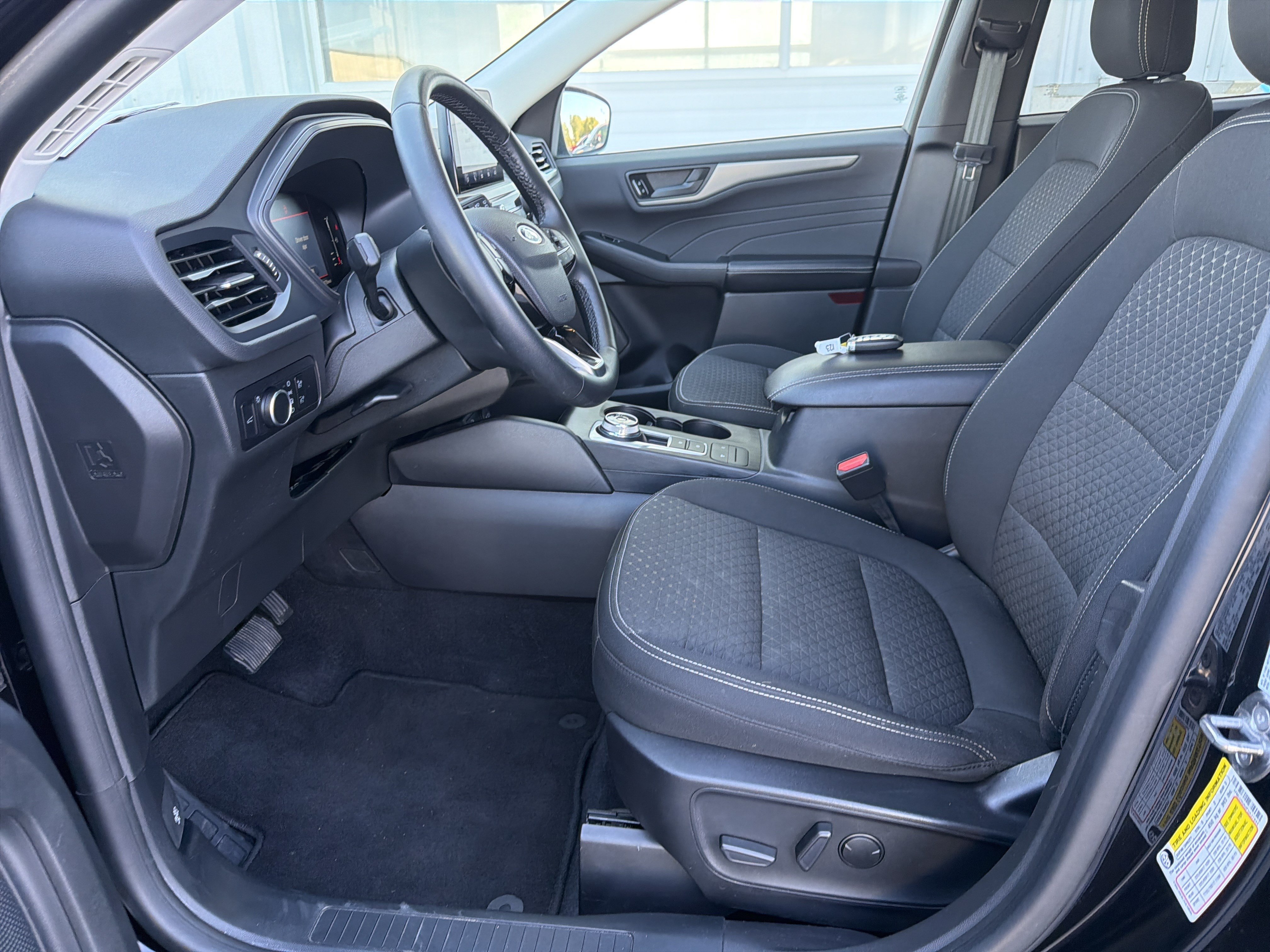 Certified 2023 Ford Escape Active AWD/4WD image 19