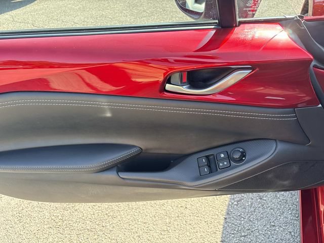 Used 2025 MAZDA MX-5 Miata RF Grand Touring w/ Weather Package RWD image 19