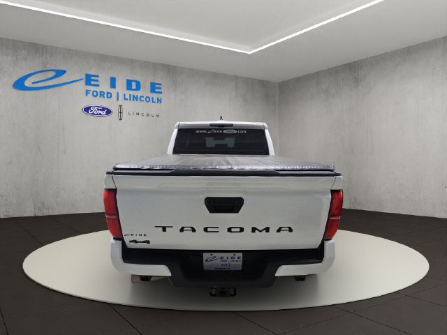 Used 2024 Toyota Tacoma TRD Sport AWD/4WD image 9