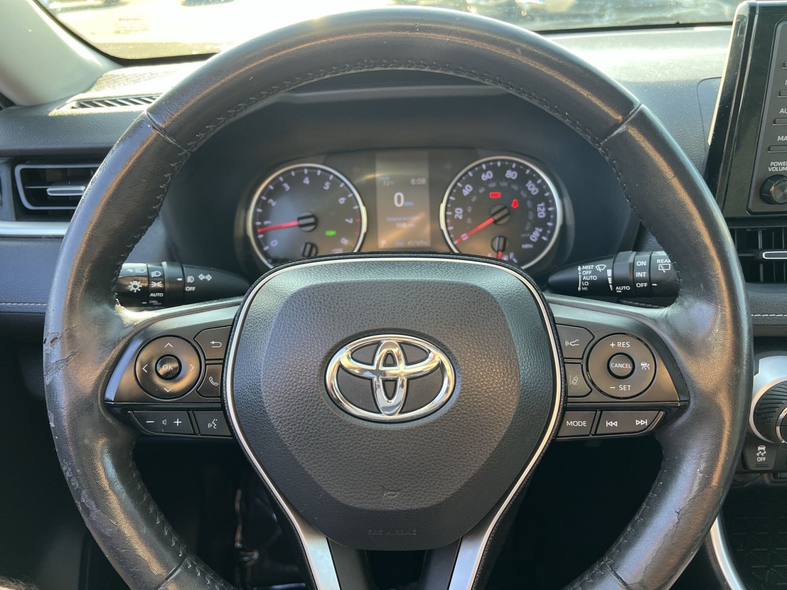 Used 2020 Toyota RAV4 XLE Premium AWD/4WD image 16