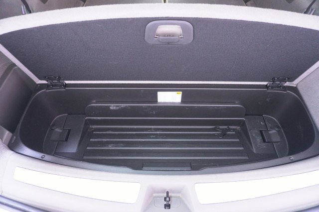 Used 2025 Cadillac XT6 Premium Luxury w/ Technology Package FWD image 11