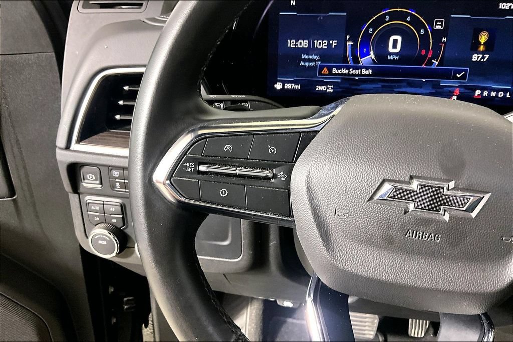 Used 2025 Chevrolet Suburban Z71 AWD/4WD image 14