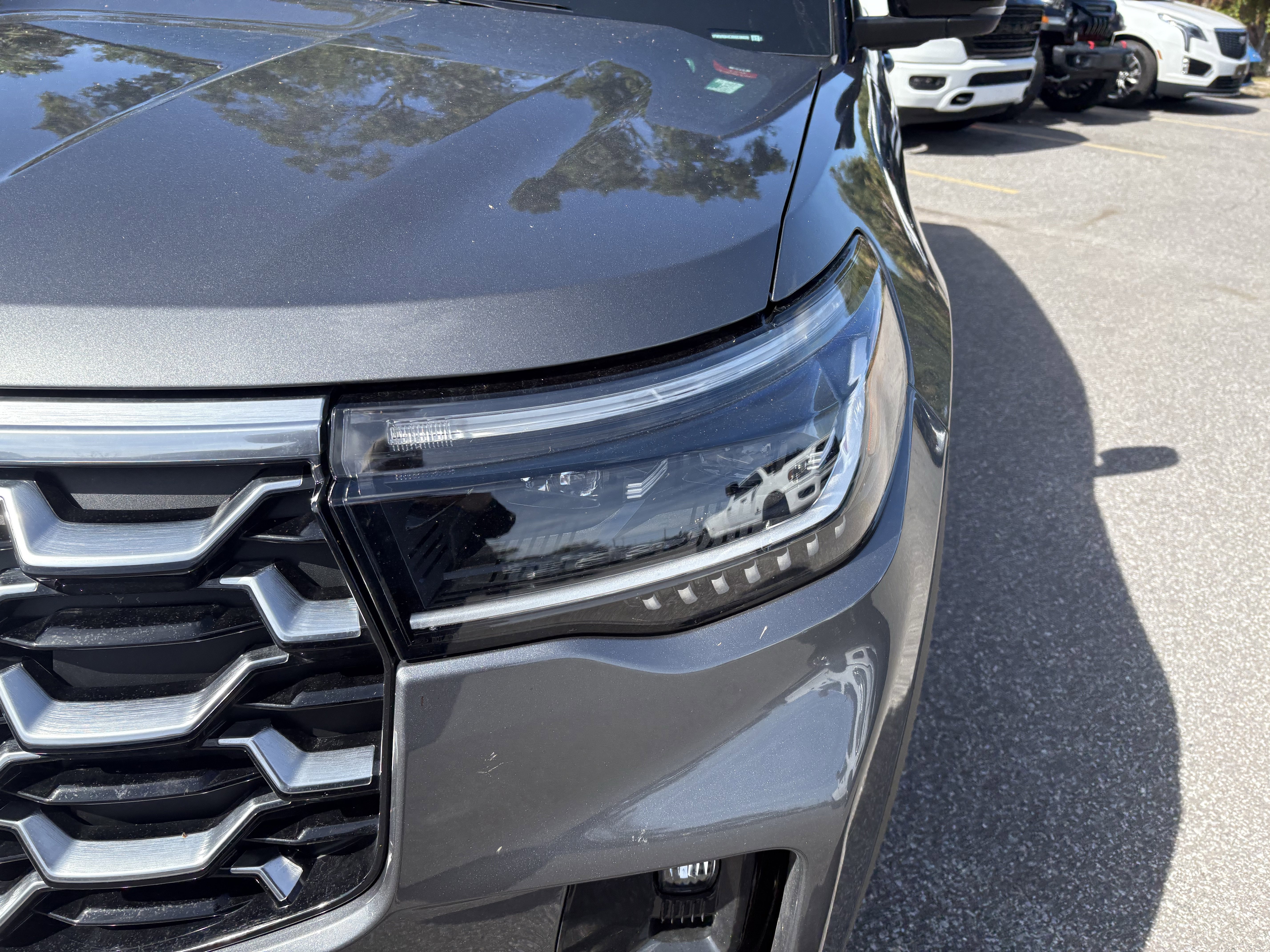 Certified 2025 Ford Explorer Platinum w/ Ultimate Package image 11