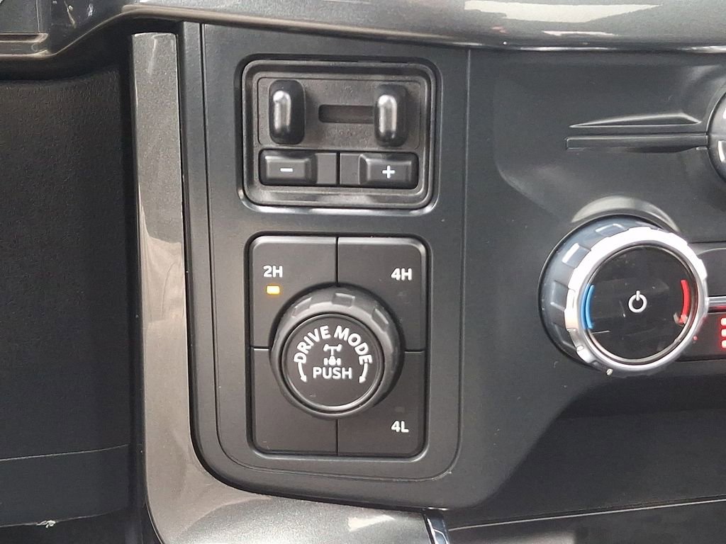 Certified 2022 Ford F150 XLT w/ Equipment Group 302A High image 26