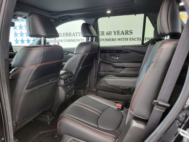 Used 2025 Honda Pilot TrailSport image 22