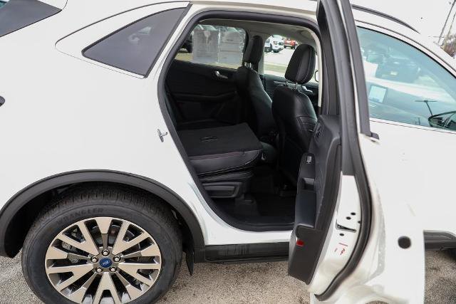 Certified 2021 Ford Escape Titanium w/ Class II Trailer Tow Package image 38